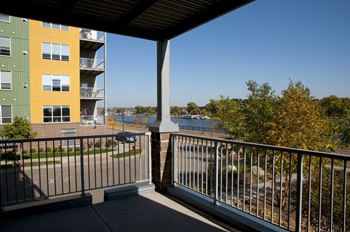 Gorgeous riverfront views